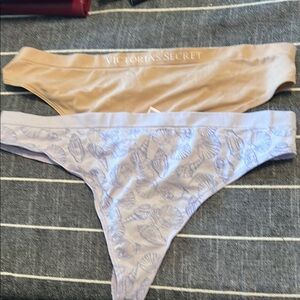Victoria's Secret Tan and Purple Thong Set